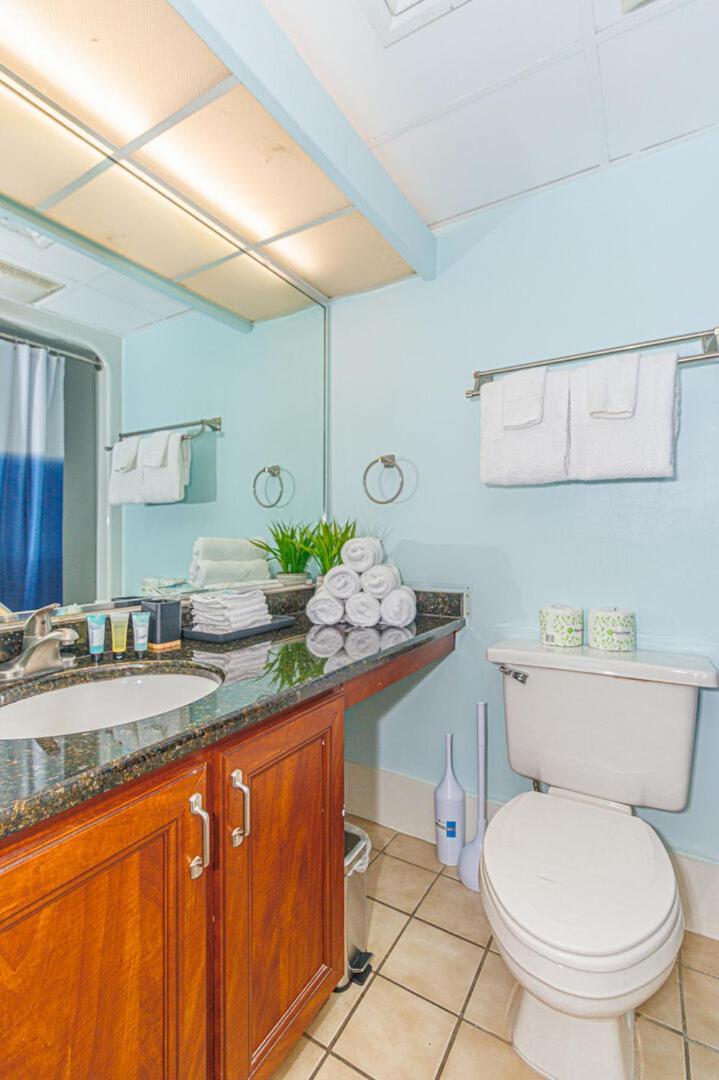 Beautiful Condo! Direct Oceanfront - 1 Bedroom, 1 Bath - Atlantica 200 Myrtle Beach Exteriör bild